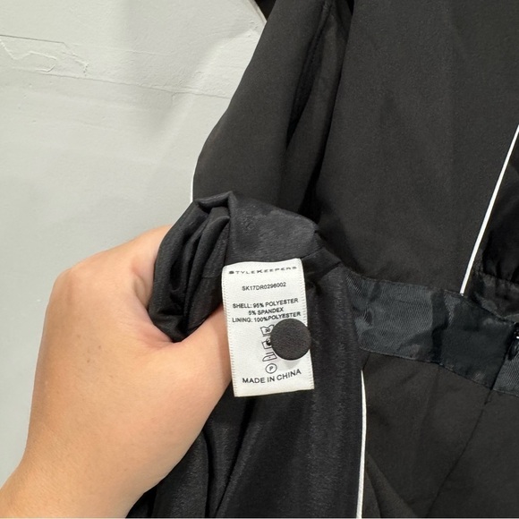 StyleKeepers Asymmetric Ruffle Cold Shoulder Long Sleeve Dress Open Back Medium - Picture 8 of 10